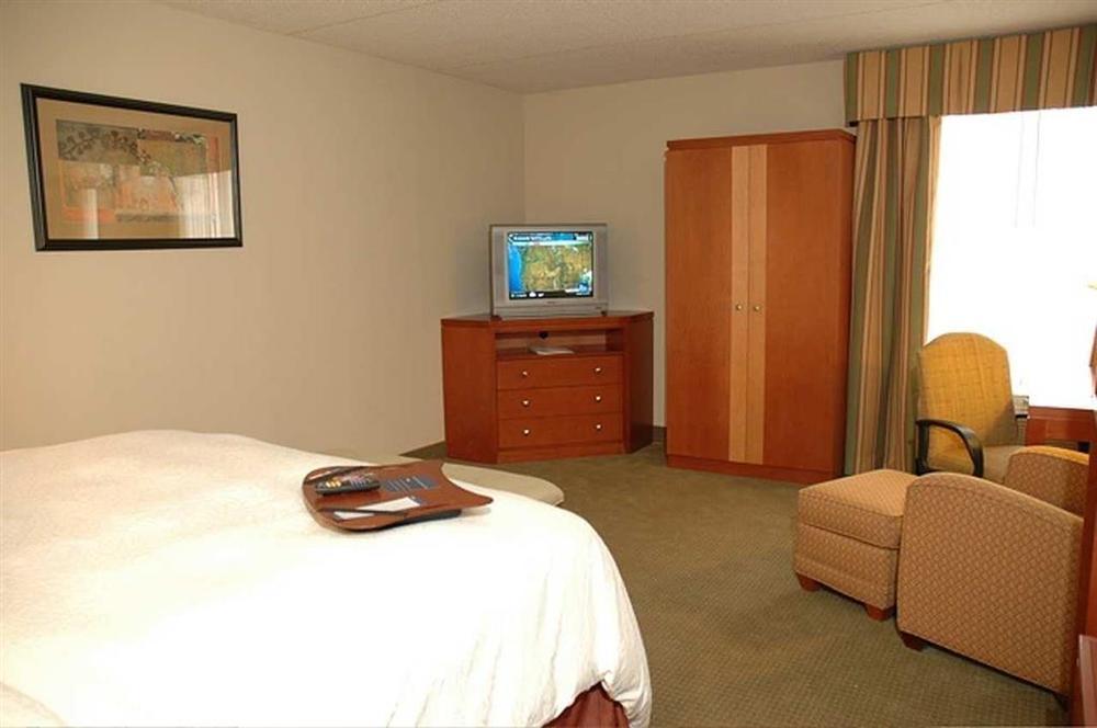 Hampton Inn Martinsburg Room photo