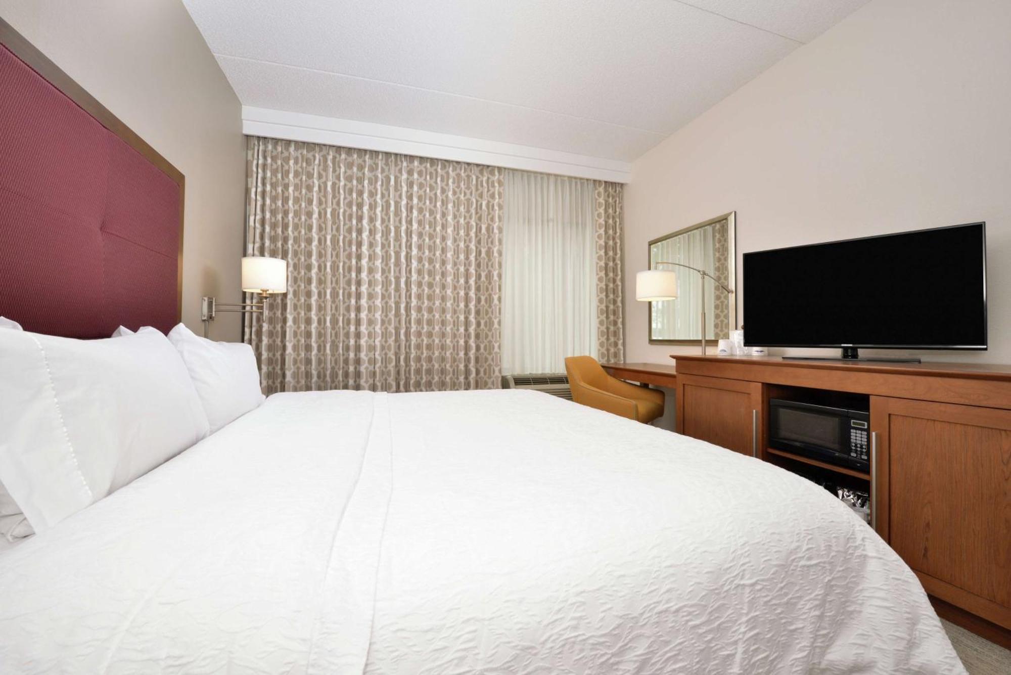 Hampton Inn Martinsburg Exterior photo
