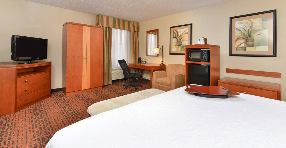 Hampton Inn Martinsburg Exterior photo