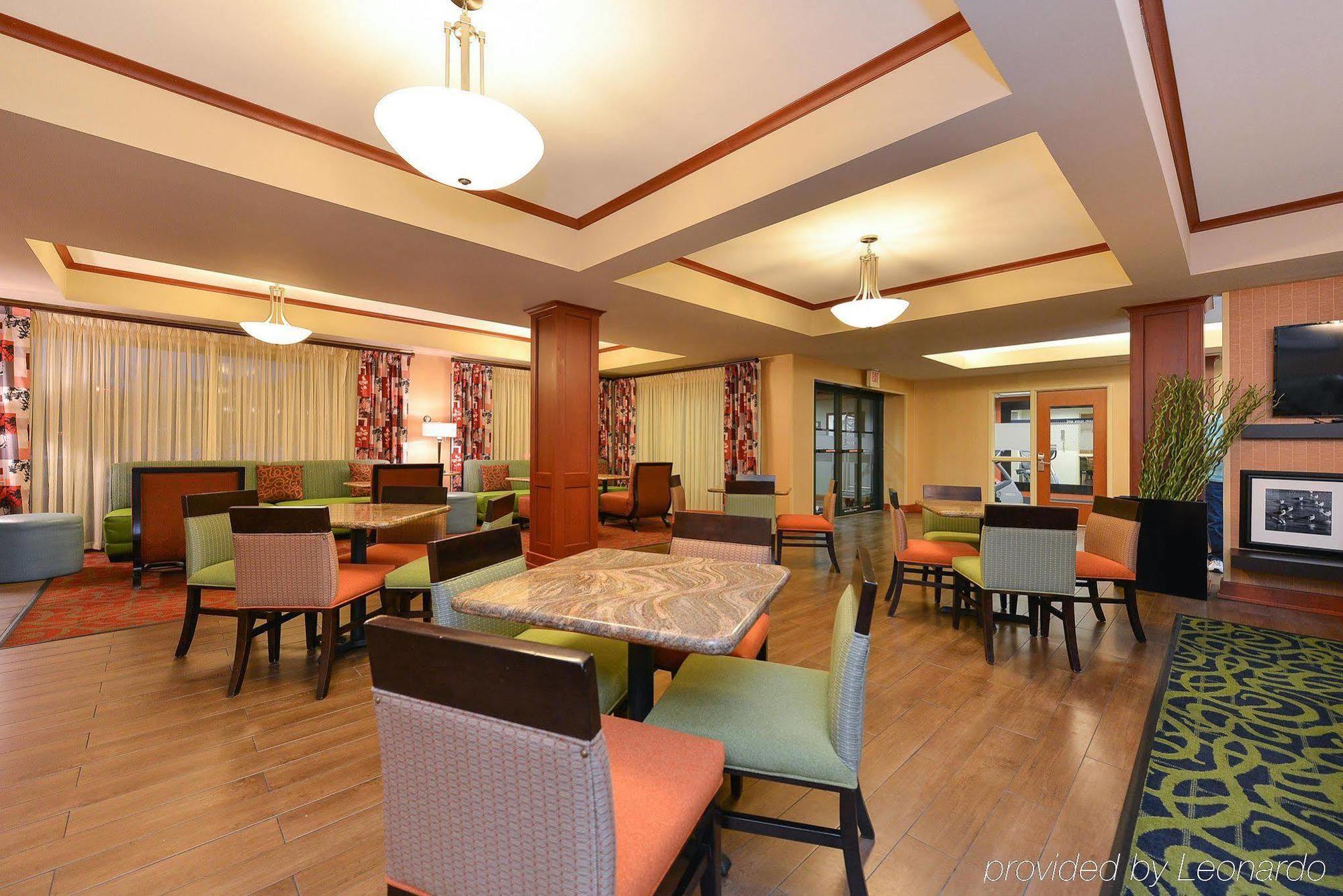 Hampton Inn Martinsburg Exterior photo