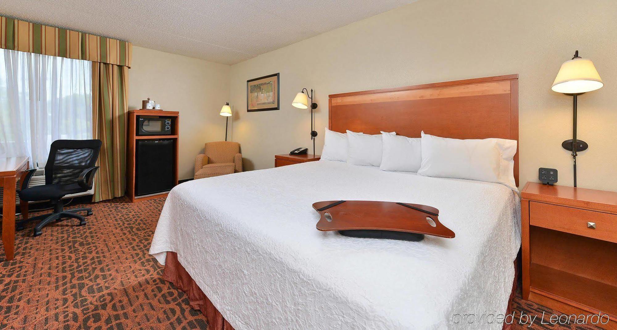 Hampton Inn Martinsburg Exterior photo
