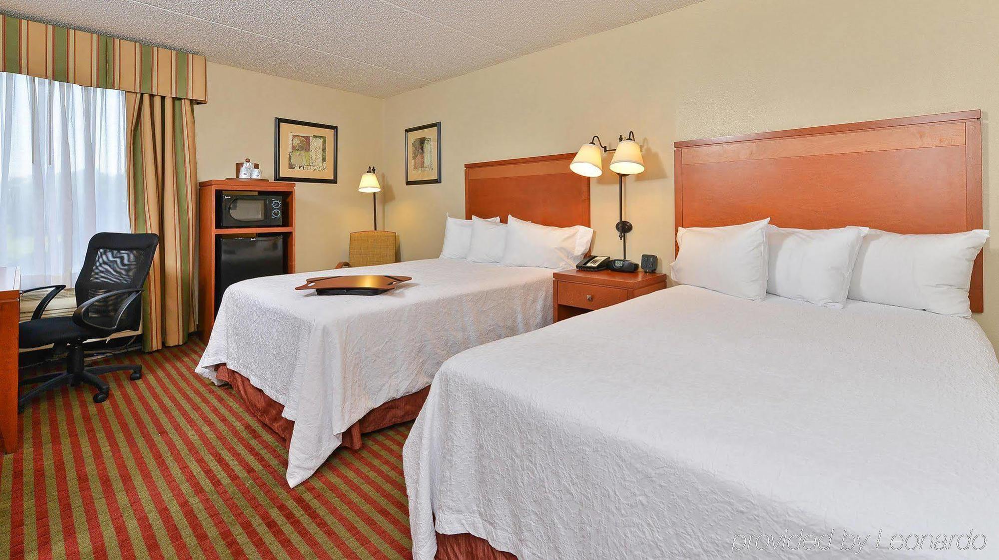 Hampton Inn Martinsburg Exterior photo