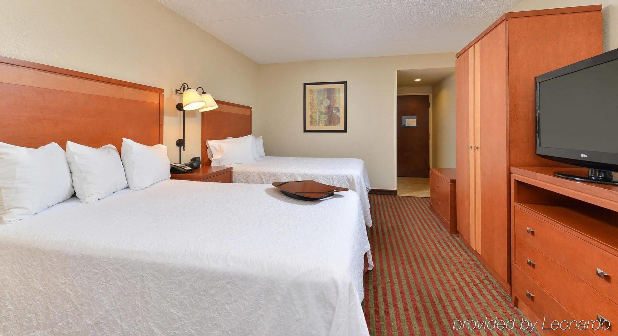Hampton Inn Martinsburg Exterior photo