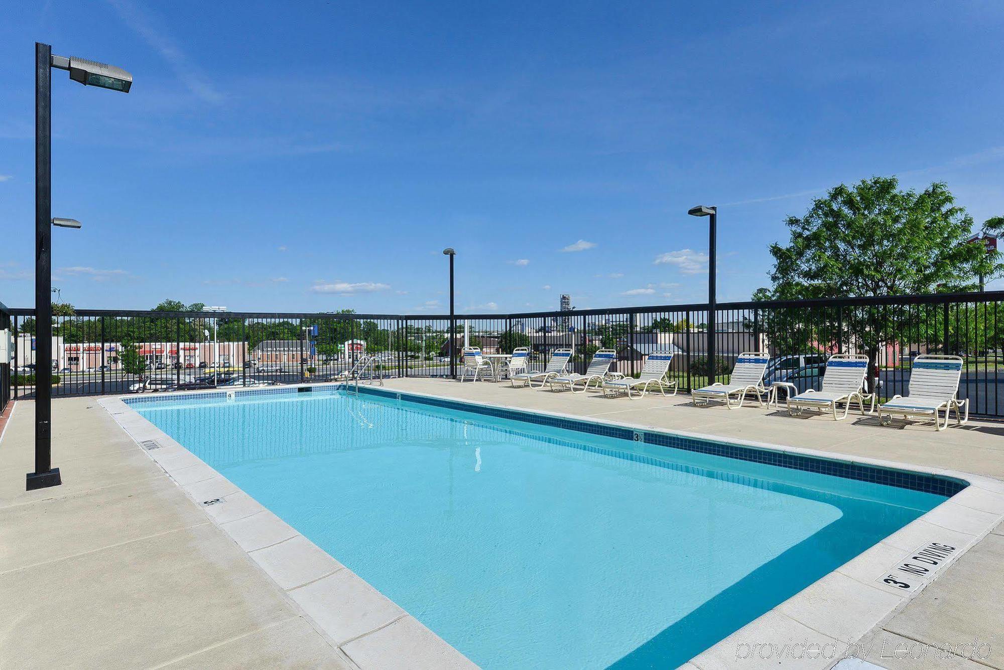 Hampton Inn Martinsburg Exterior photo