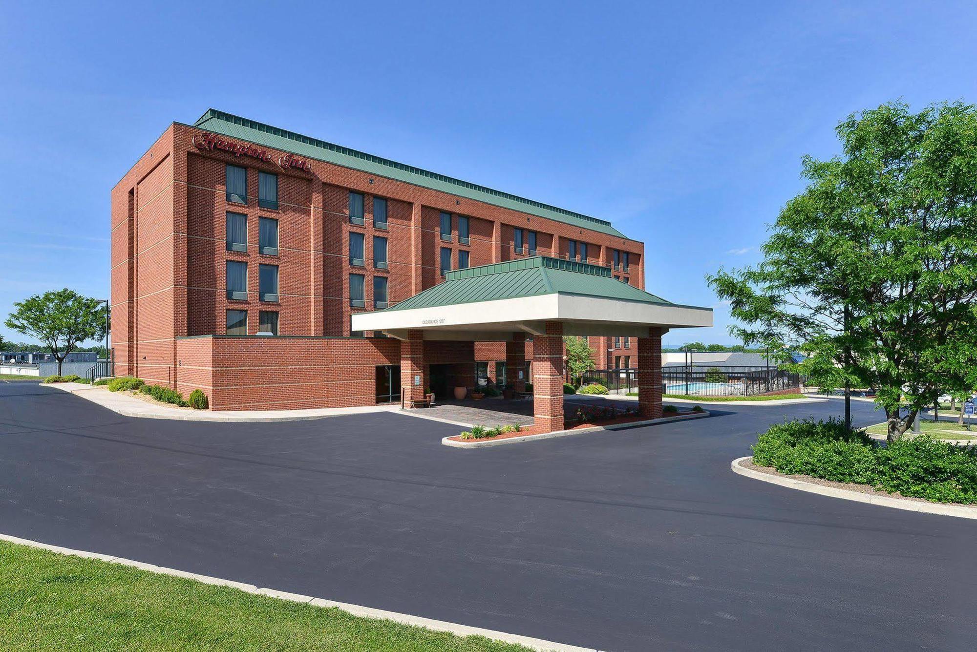 Hampton Inn Martinsburg Exterior photo